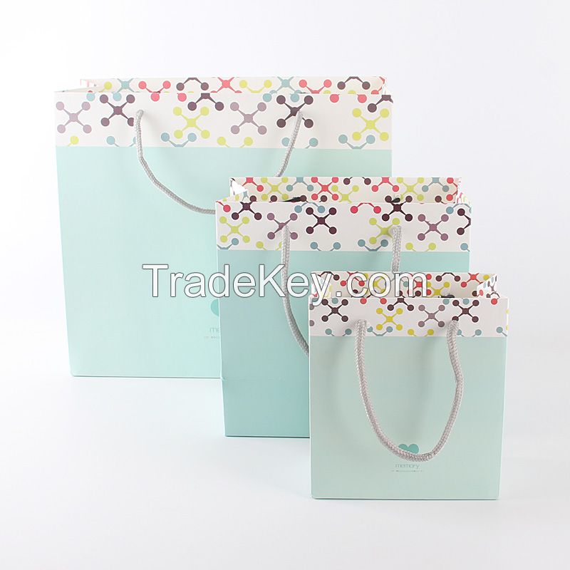 2017 market hot selling customized kraft paper gift bags