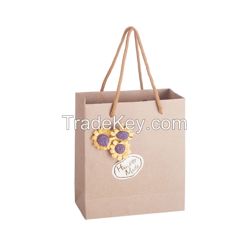 2017 market hot selling customized kraft paper gift bags