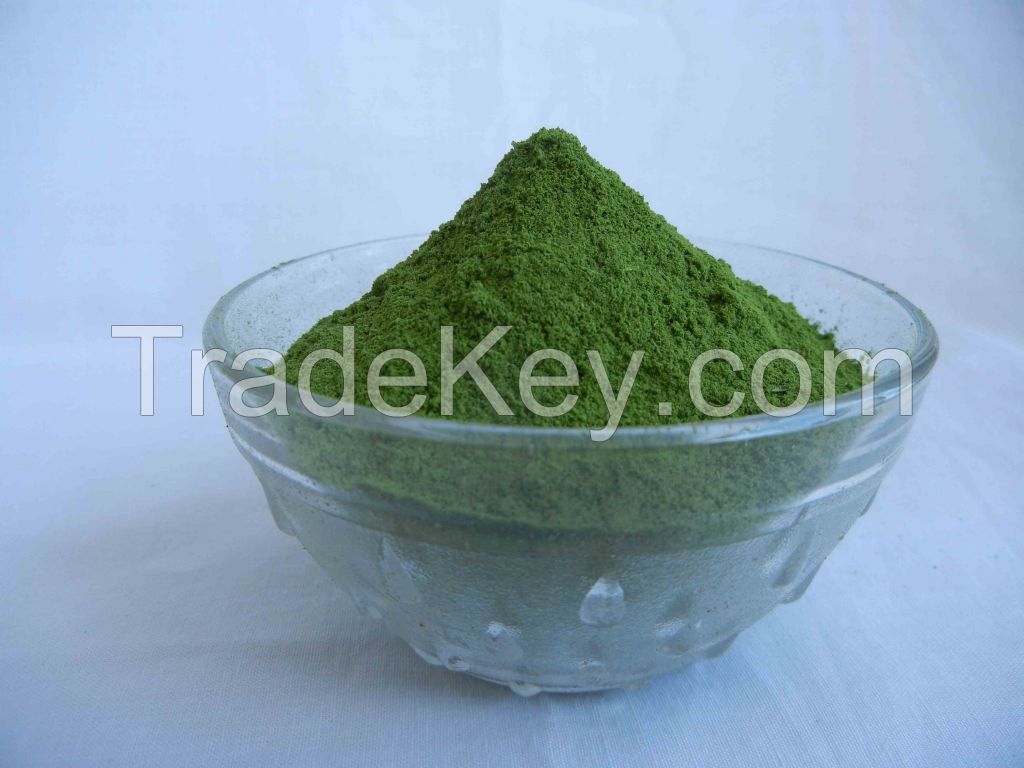 Organic moringa leaf powder