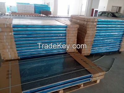 Flat plate solar collector