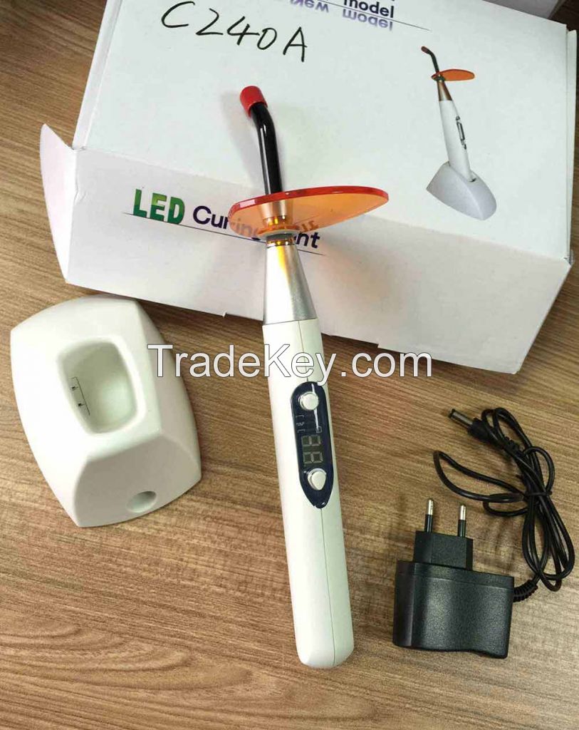 New rechargeable dental light curing unit