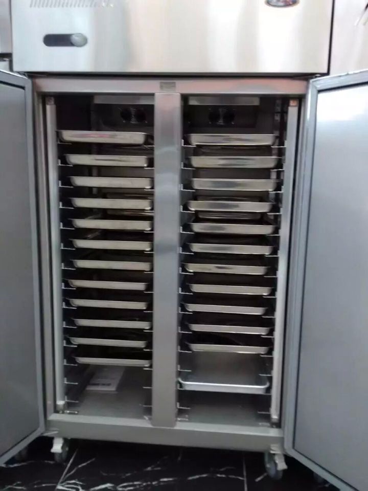 Commercial Kitchen Upright refrigerator freezer