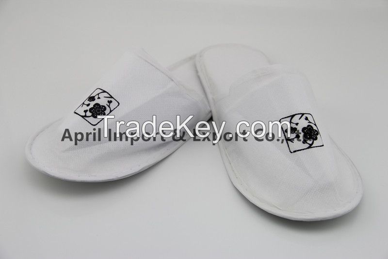 Hotel disposable non-woven slippers with customzied logo