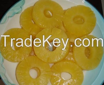 canned pineapple rings