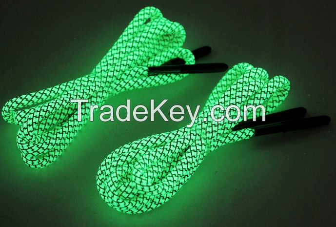 Glow in the Dark Paracord Shoelaces with fire starter