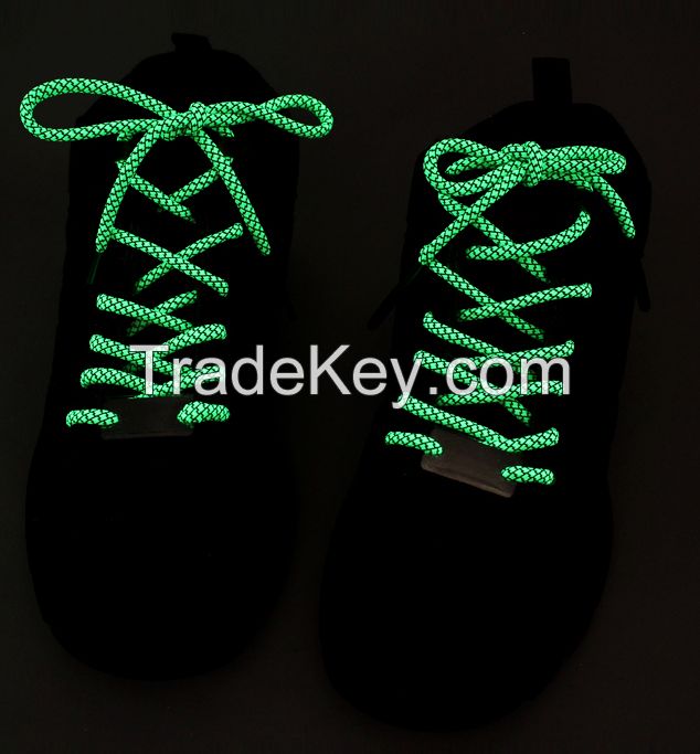 Glow in the Dark Paracord Shoelaces with fire starter