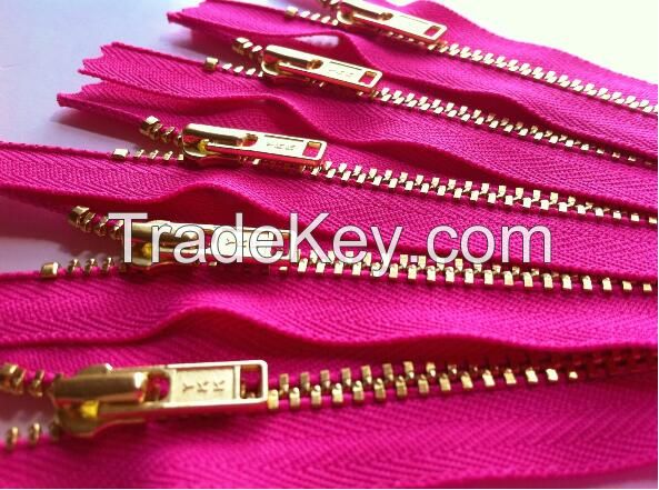 Metal Zipper in pantone color