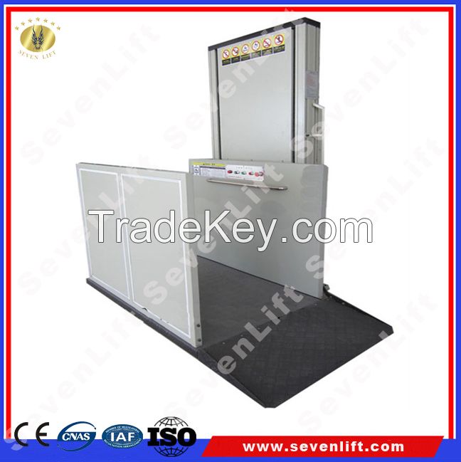 Hydraulic wheelchair lift