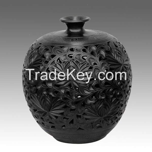 Traditional handmade Black Pottery ceramic Chrysanthemum pot