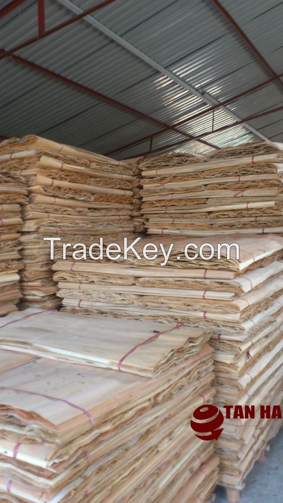 EUCALYPTUS CORE VENEER