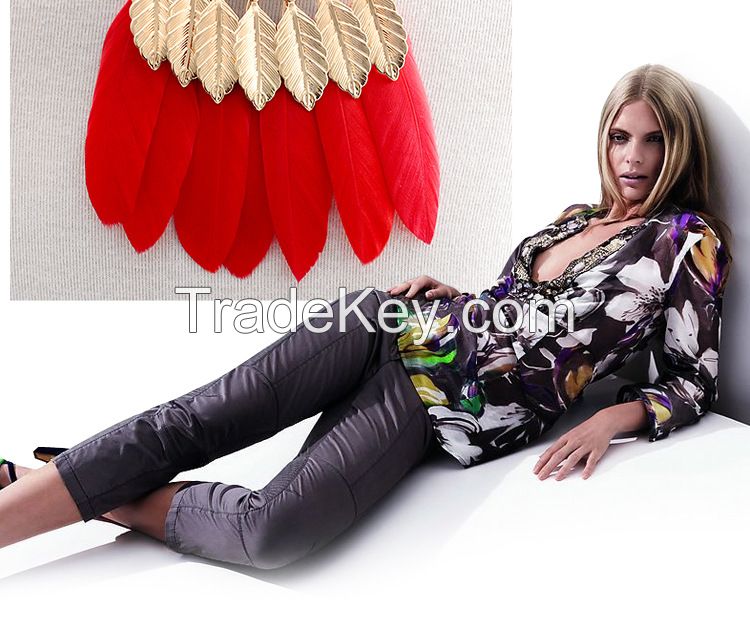 Fashion feather long clavicle necklace with Europe and the United Stat