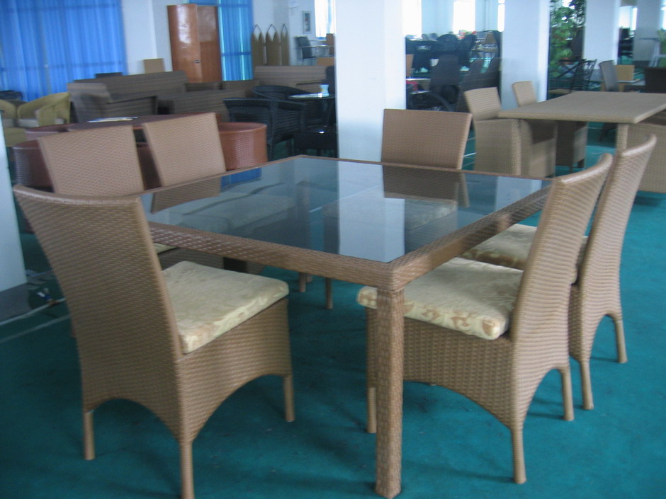 Rattan Table