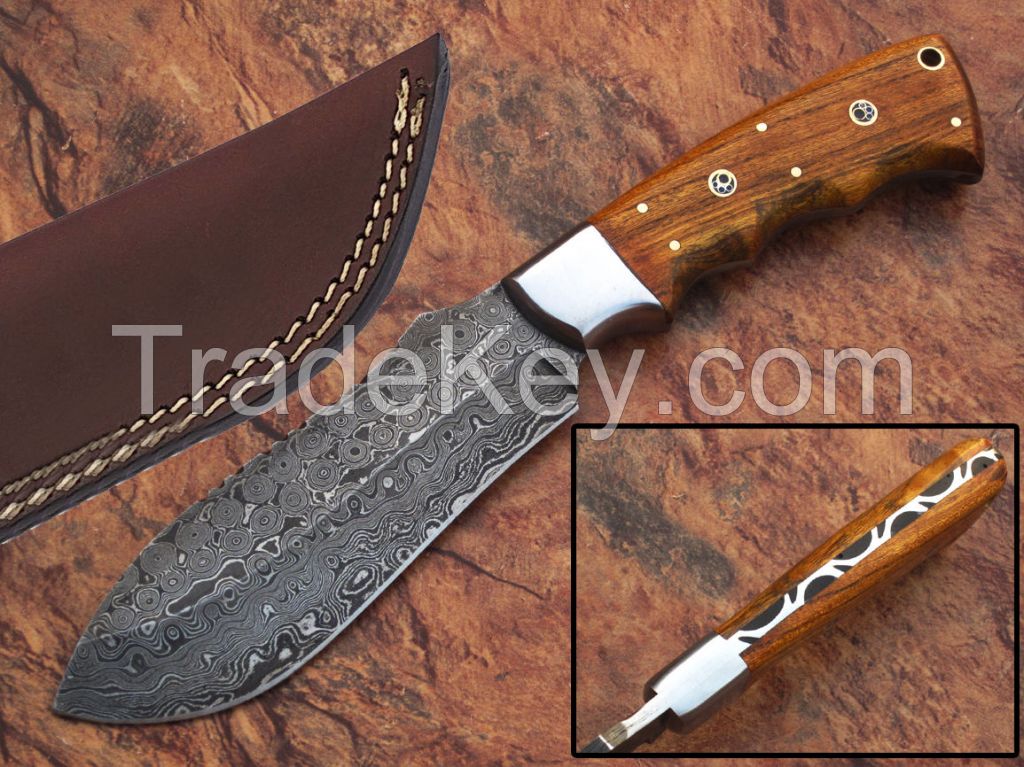 Custome made damascus steel skiner knife with leather sheath by R.T. Industry