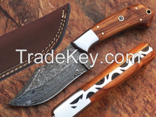 Custome made damascus steel skiner knife with leather sheath by R.T. Industry