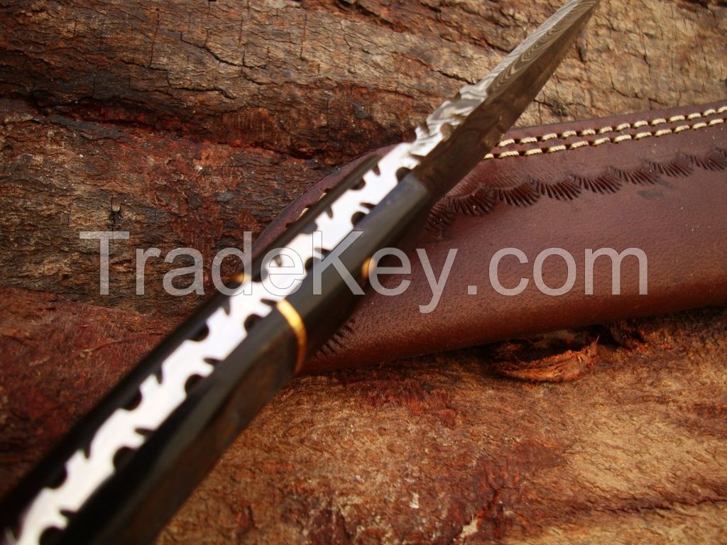 Custome made damascus steel skiner knife with leather sheath by R.T. Industry