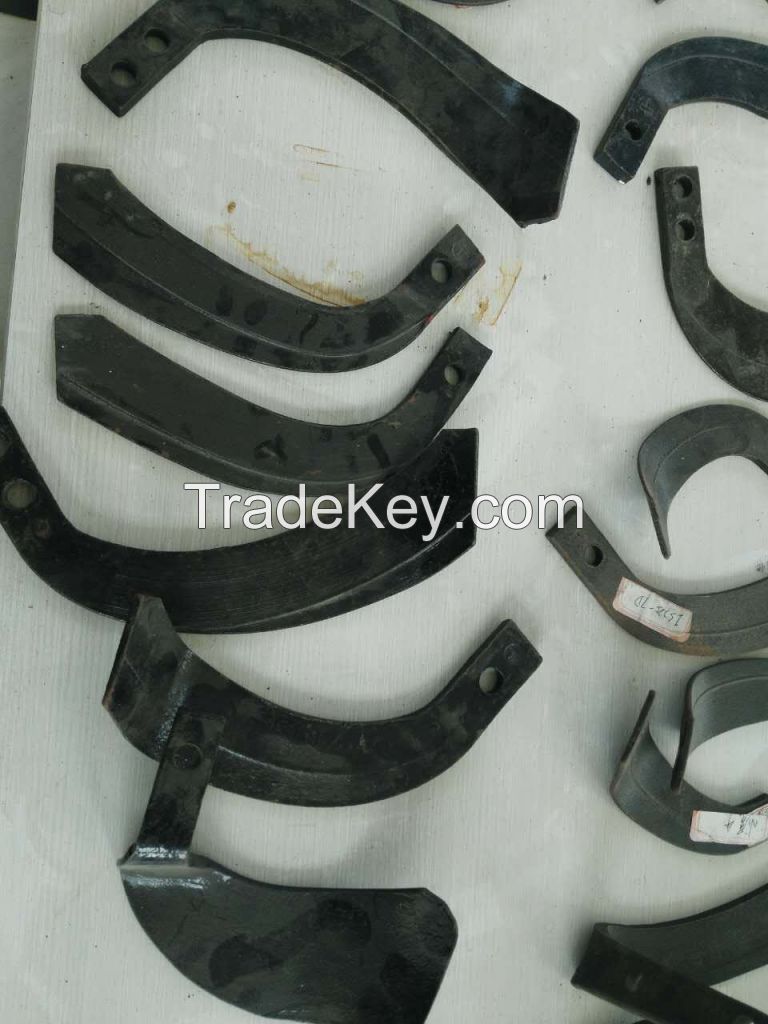 Rotary tiller blade