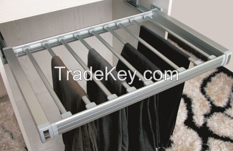 Pull-out pants rack