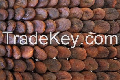 dried apricot fig nuts pistachio raisin