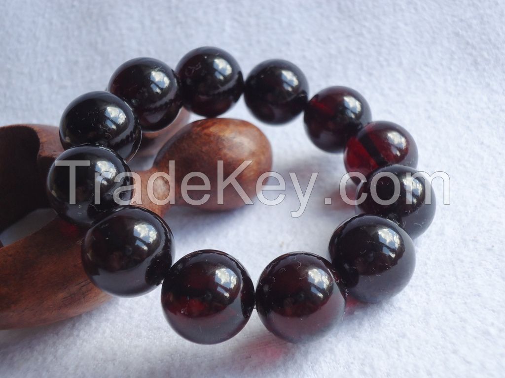 Cherry, Amber bracelets