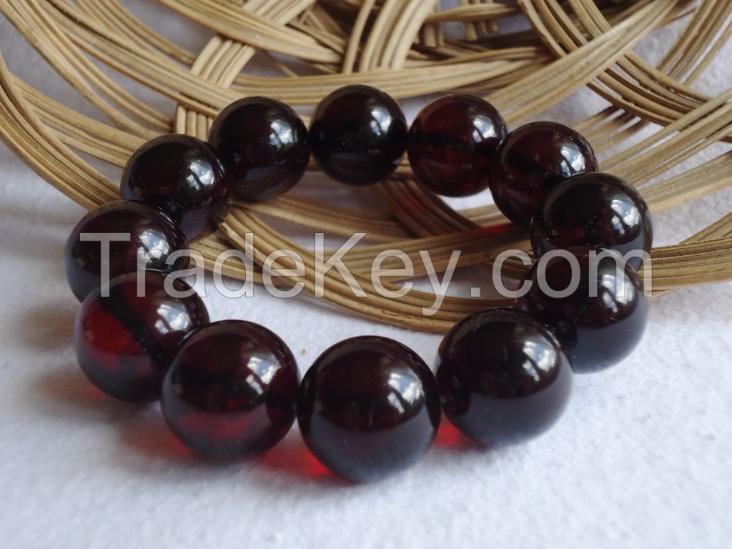 Cherry, Amber bracelets