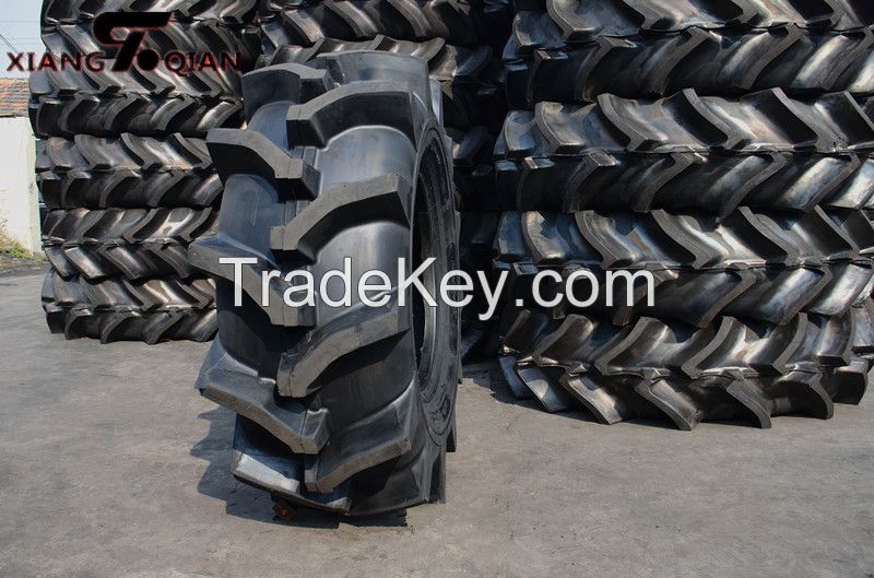 19.5L-24 Tractor Tyre R2 Pattern