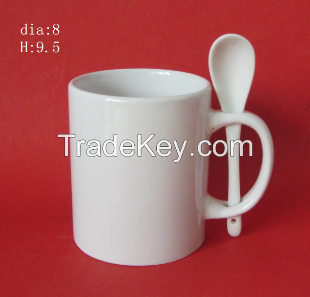 ceramic belly mug with spoon