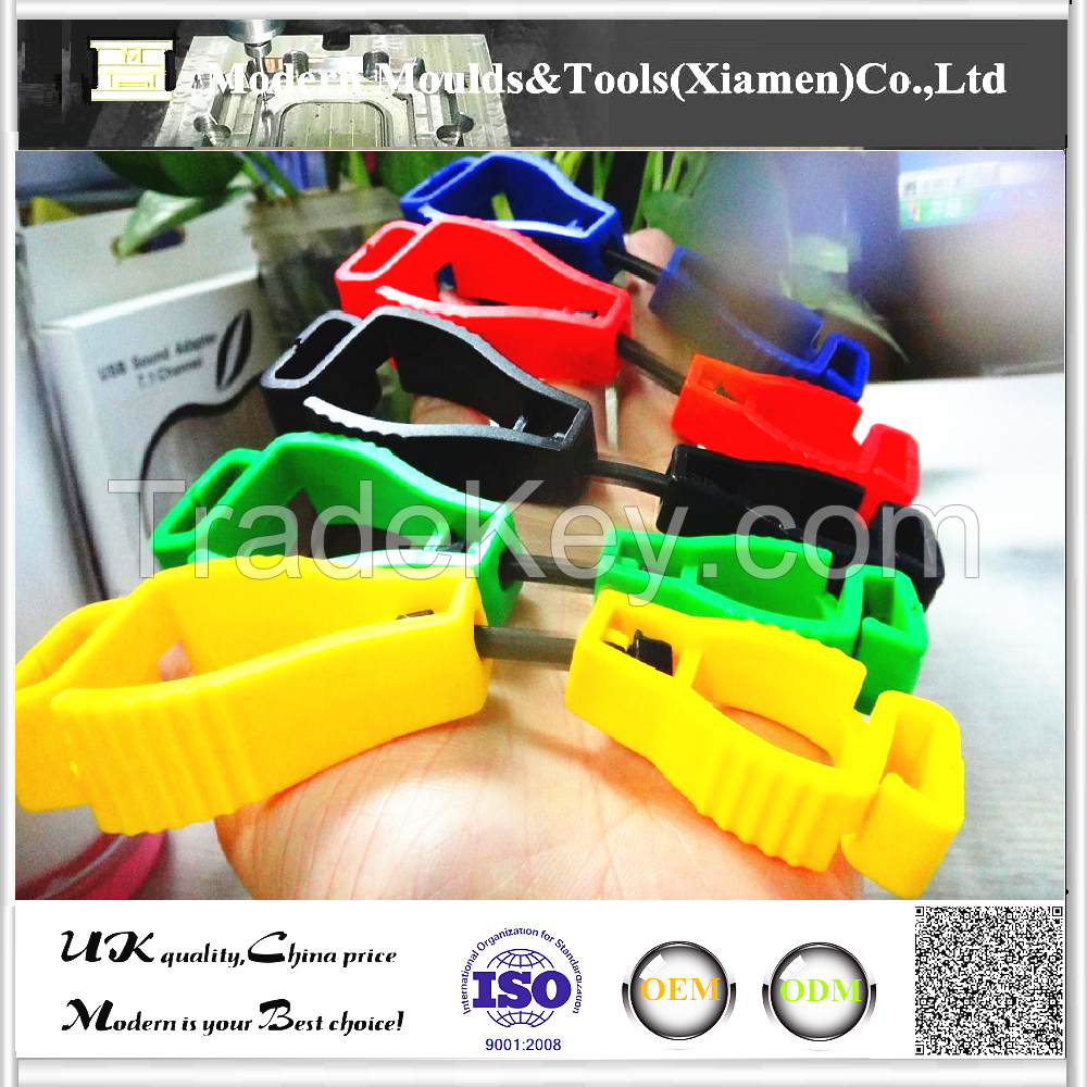 High quality plastic glove clip glove holder glove guard different colors and models are available