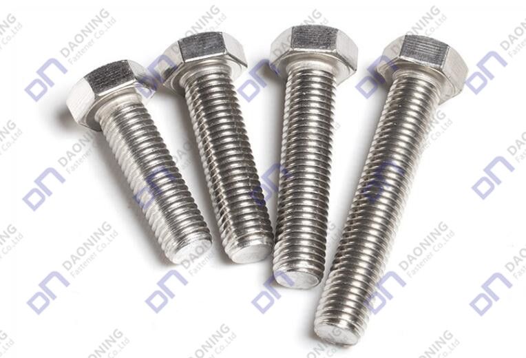 Hexagon head bolts