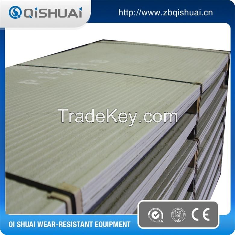 Wear resistant alloy overlaying chrome steel plate