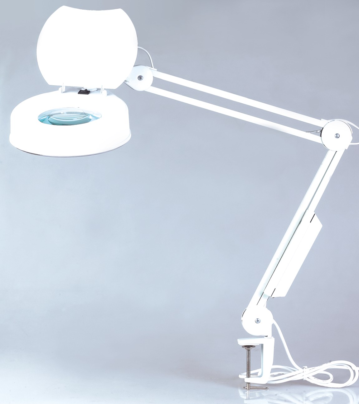 Magnifying Lamp