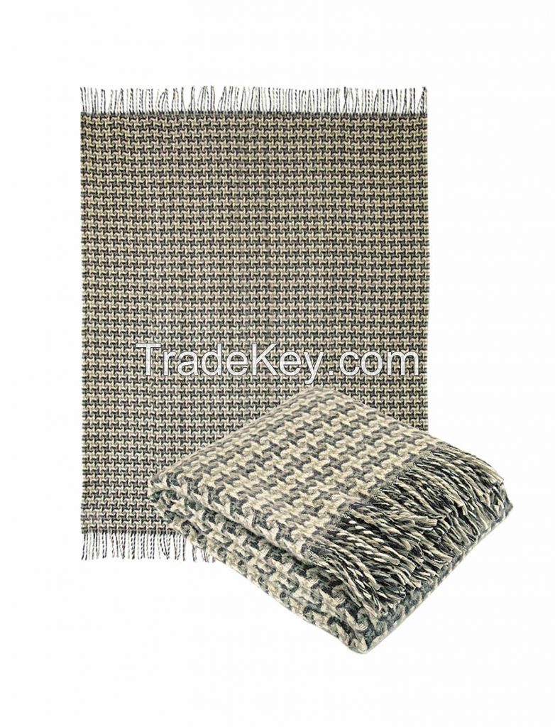 Throw blanket with fringe,  100% virgin crossbred wool,  size 55 x 79