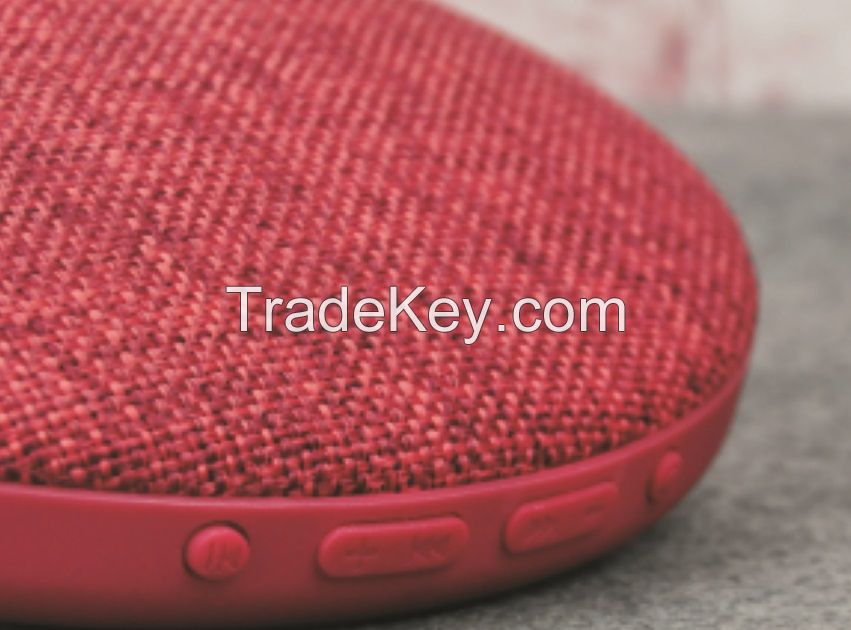 desktop fabric bluetooth speaker with IPX5 protection