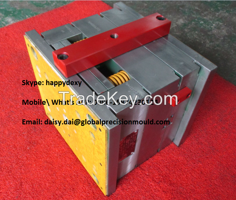 Plastic injection mould & molding