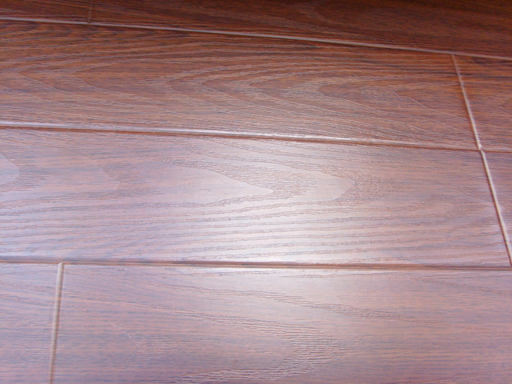 Real wood texture laminate flooring