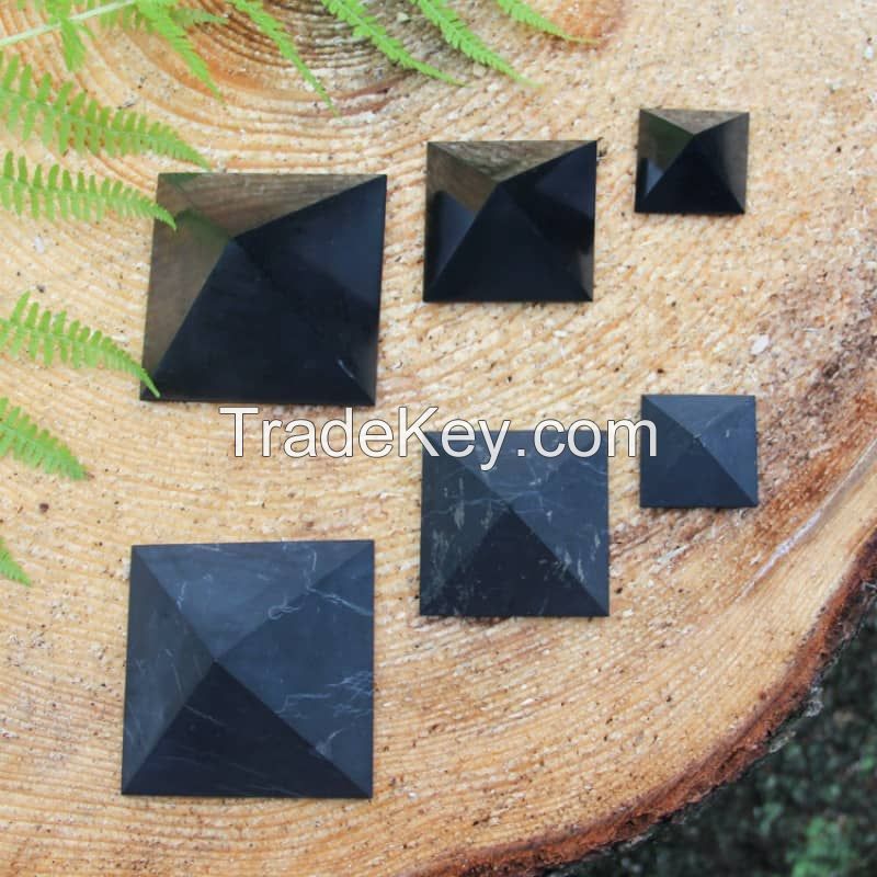 50 mm Polished shungite pyramid from Russia for Sale