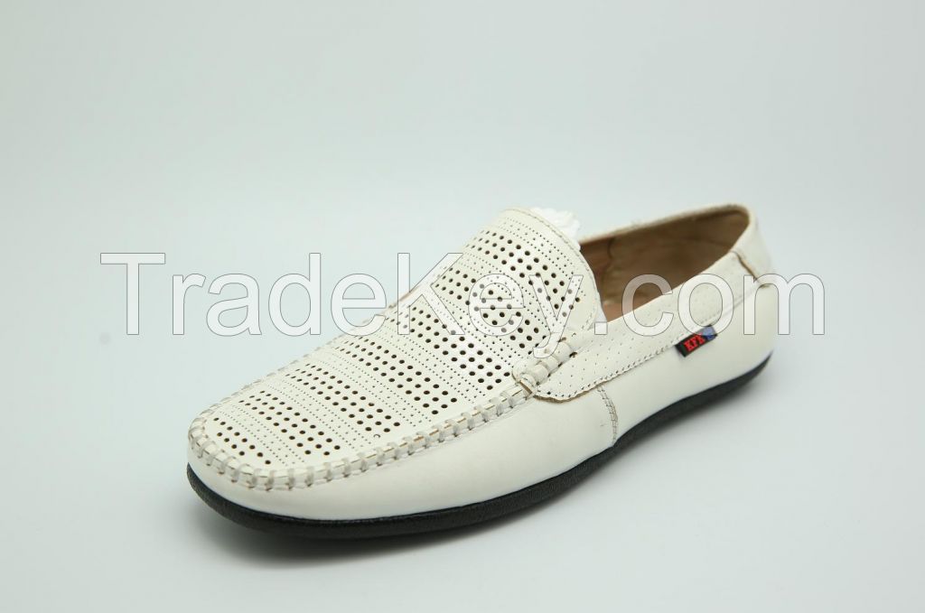 Summer moccasin model 5L241