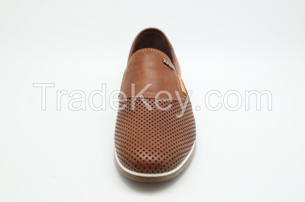 Summer moccasin model 5L267