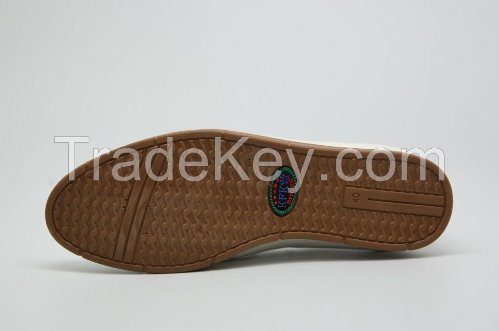 Summer moccasin model 5L259