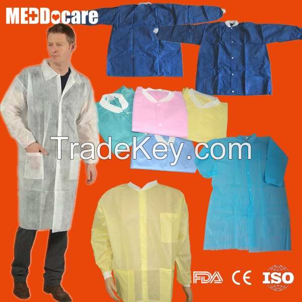 PP SMS PP+PE Non Woven Gown Disposable Knitted Collar Lab Coats with Press Button Velcro Pockets