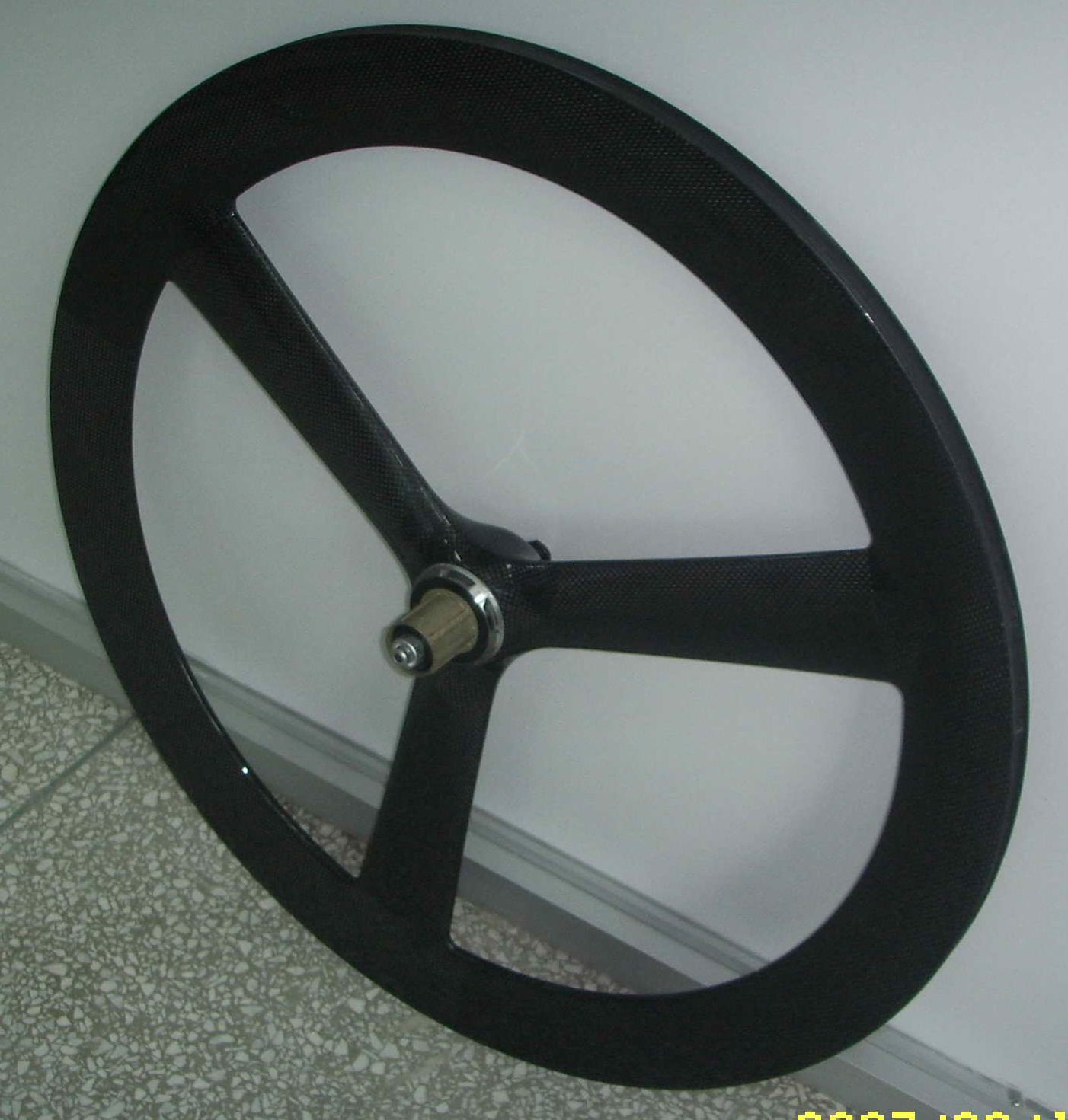 3-spoke wheel