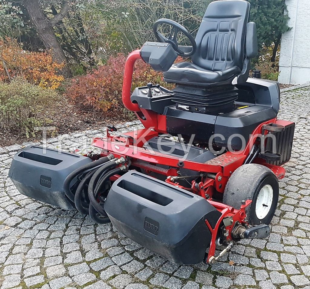 TORO GREENSMASTER 3200 