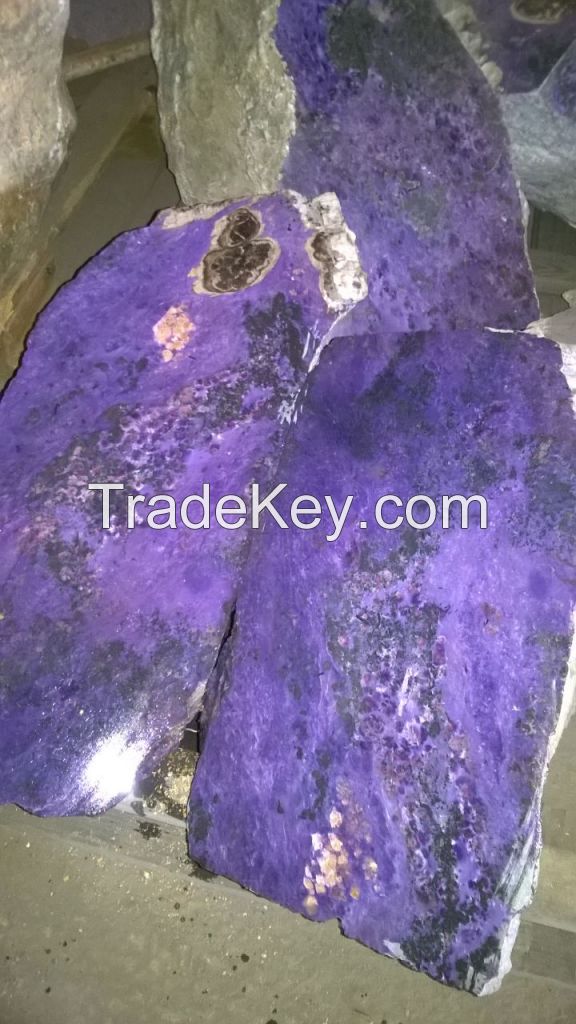 Charoite raw (rough)