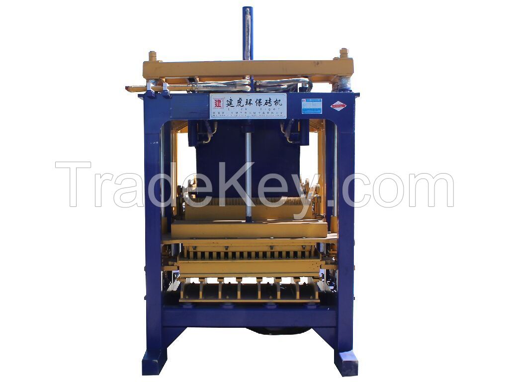 Tiger baking-free brick machine