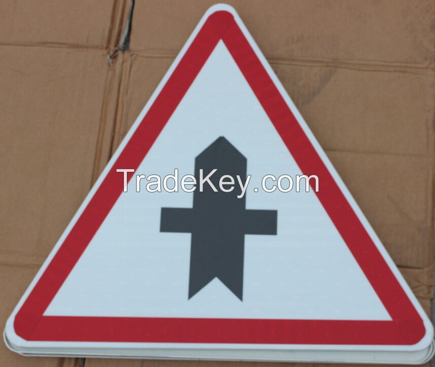 Road Traffic Signal | Commercial Grade Reflective Tapes | Customized Traffic Signal | Traffic Signs