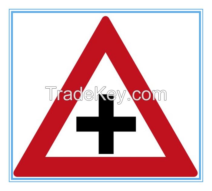 Botswana road traffic crossroads sign, Botswana road traffic crossroads signal