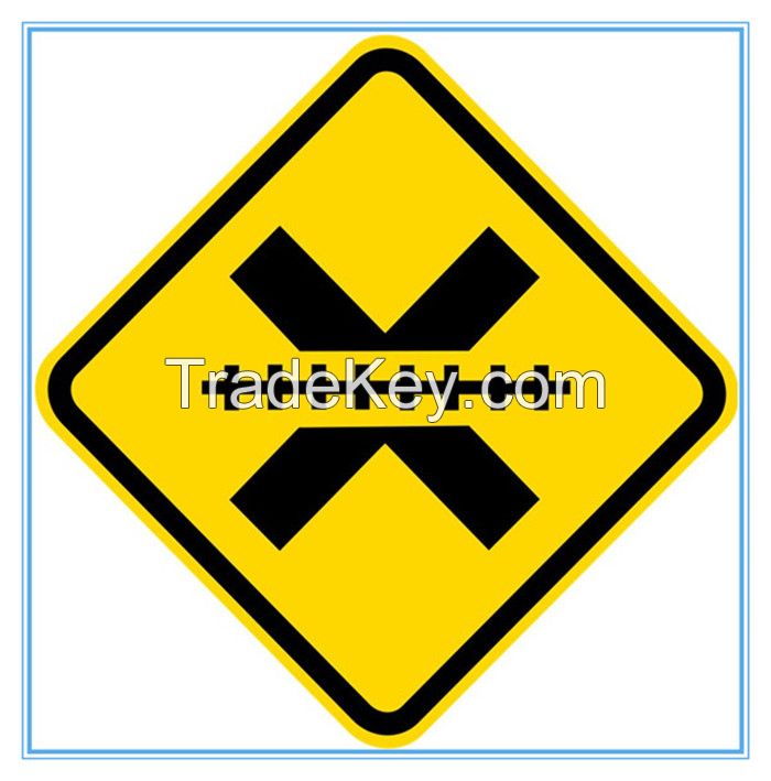 Brazil road traffic uncontrolled railroad crossing sign, Brazil road traffic uncontrolled railroad crossing signal