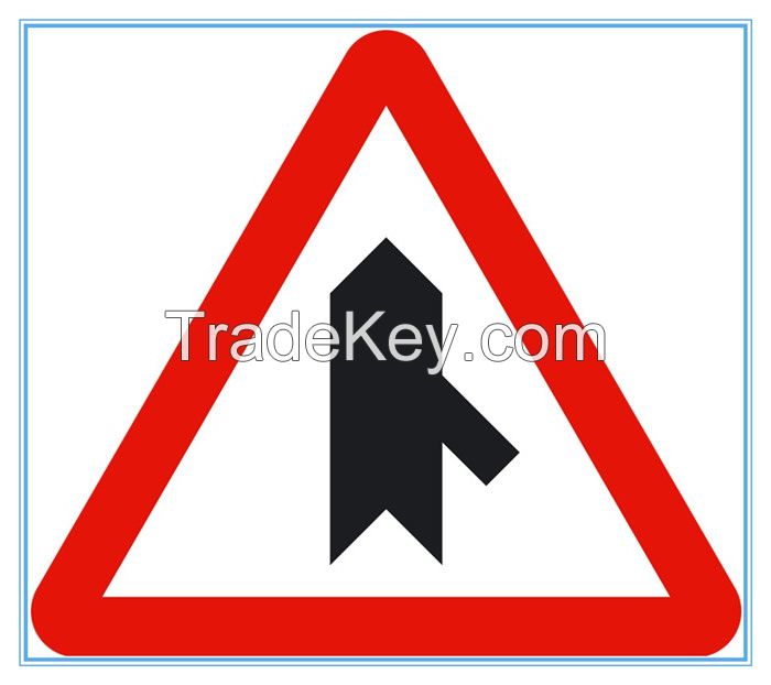 Botswana road traffic merging sign, Botswana road traffic merging signal