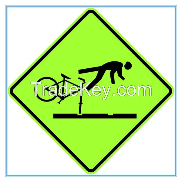 New Zealand road traffic warning sign, New Zealand road traffic warning signal