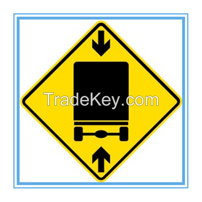 Mexico road traffic low clearance ahead sign in Spanish, Mexico road traffic low clearance ahead signal in Spanish