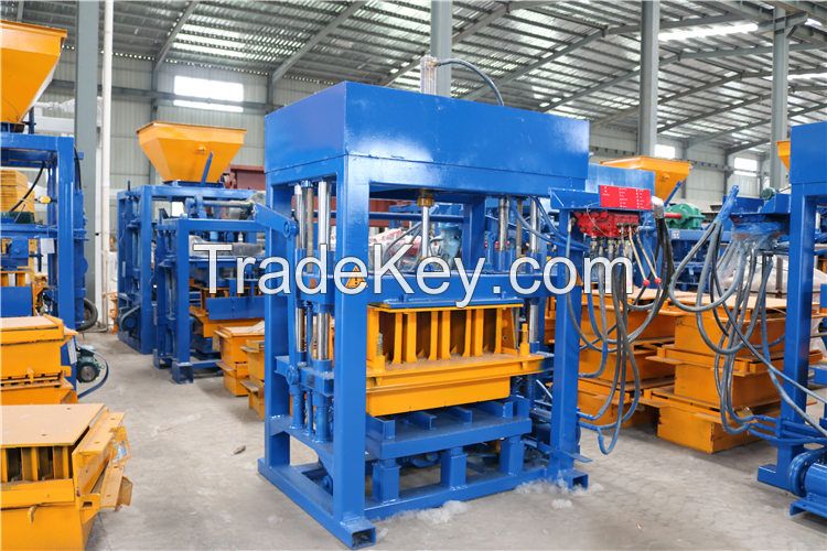 QT4-30 diesel block machined from solid hollow paving type block forming machine